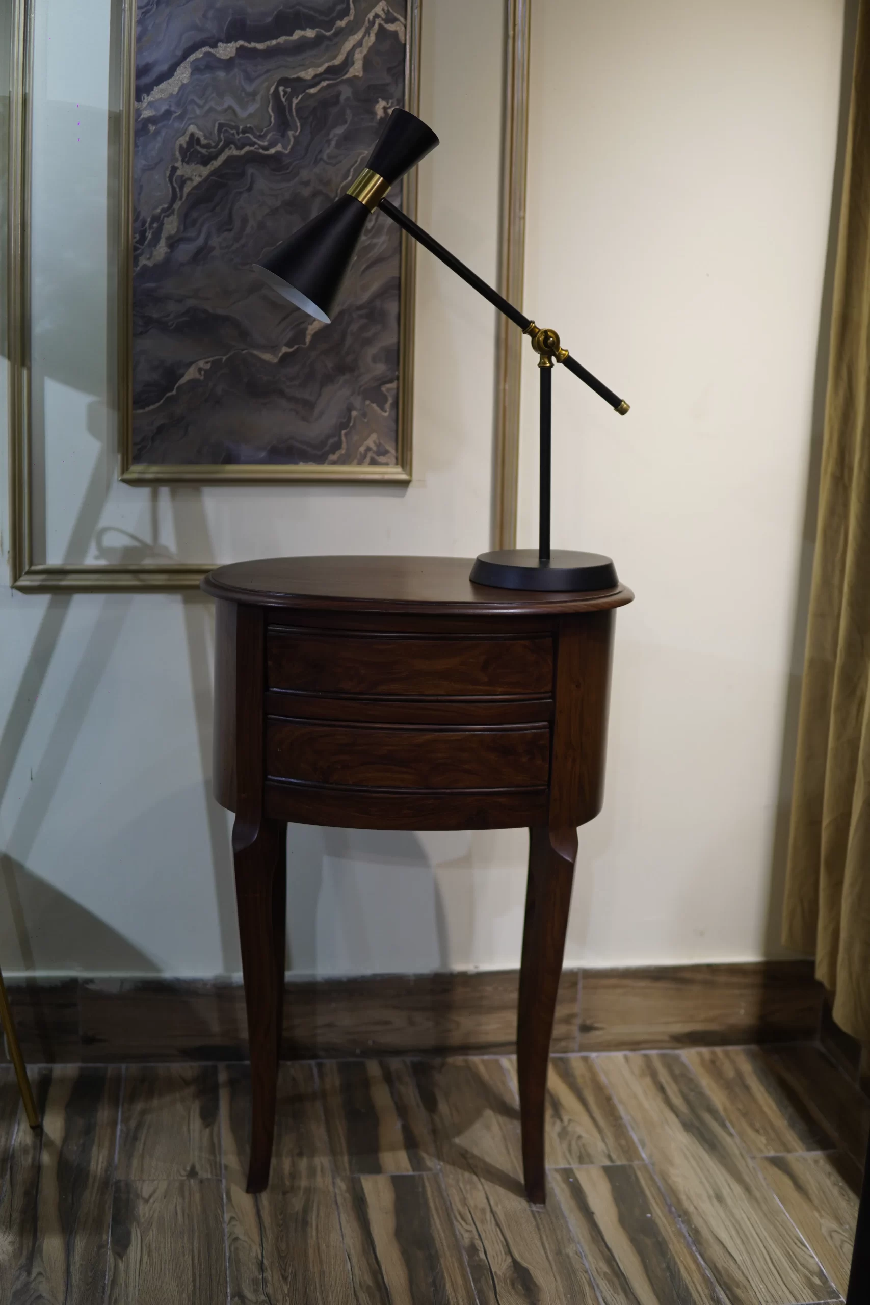 DSC00646 Conical Beam Table Lamp